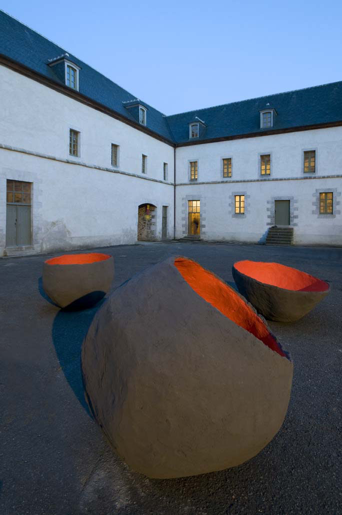 Béton couleur sculpture musée Morlaix